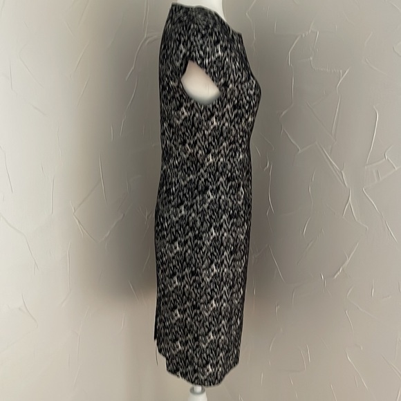 Stunning Reiss Black and White Patterned Dress Fully Lined - Picture 4 of 7